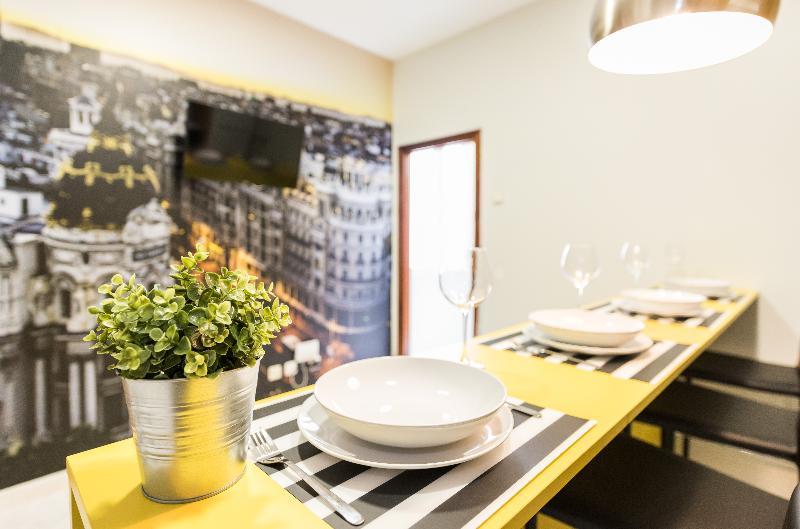 Smartr Madrid Chueca Apartment Ngoại thất bức ảnh